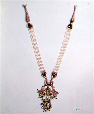 Gold, enamelled, jewelled and pearl necklace, from Jaipur by Indian School